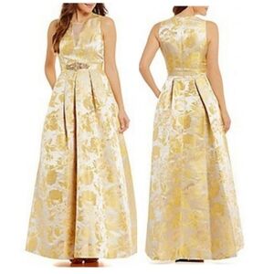 Eliza J. Elegant Gold Floral Women's Ballgown (Size 6)